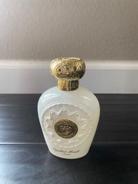 Lattafa Opulent Musk